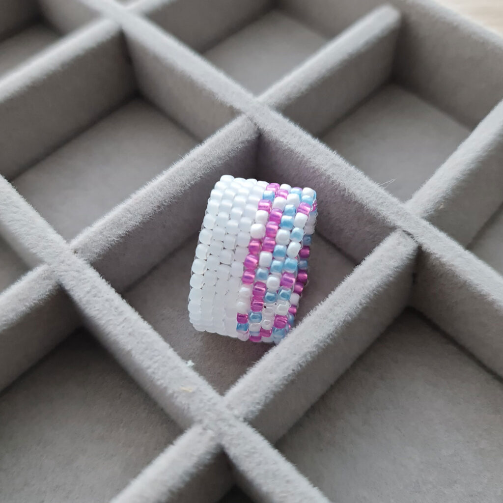 Multicolor seed bead ring | RAdezain