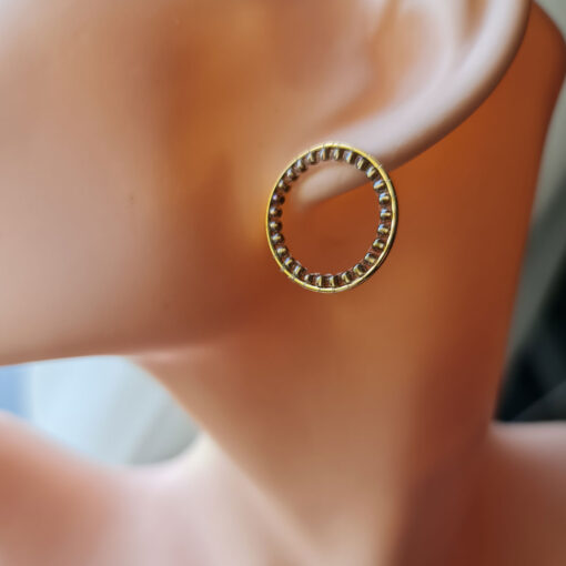 Alternative view of Kuldsed ümmargused kõrvarõngad - kuldpruunid