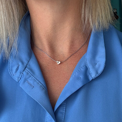 Alternative view of Initsiaalidega kaelaehe hõbedane