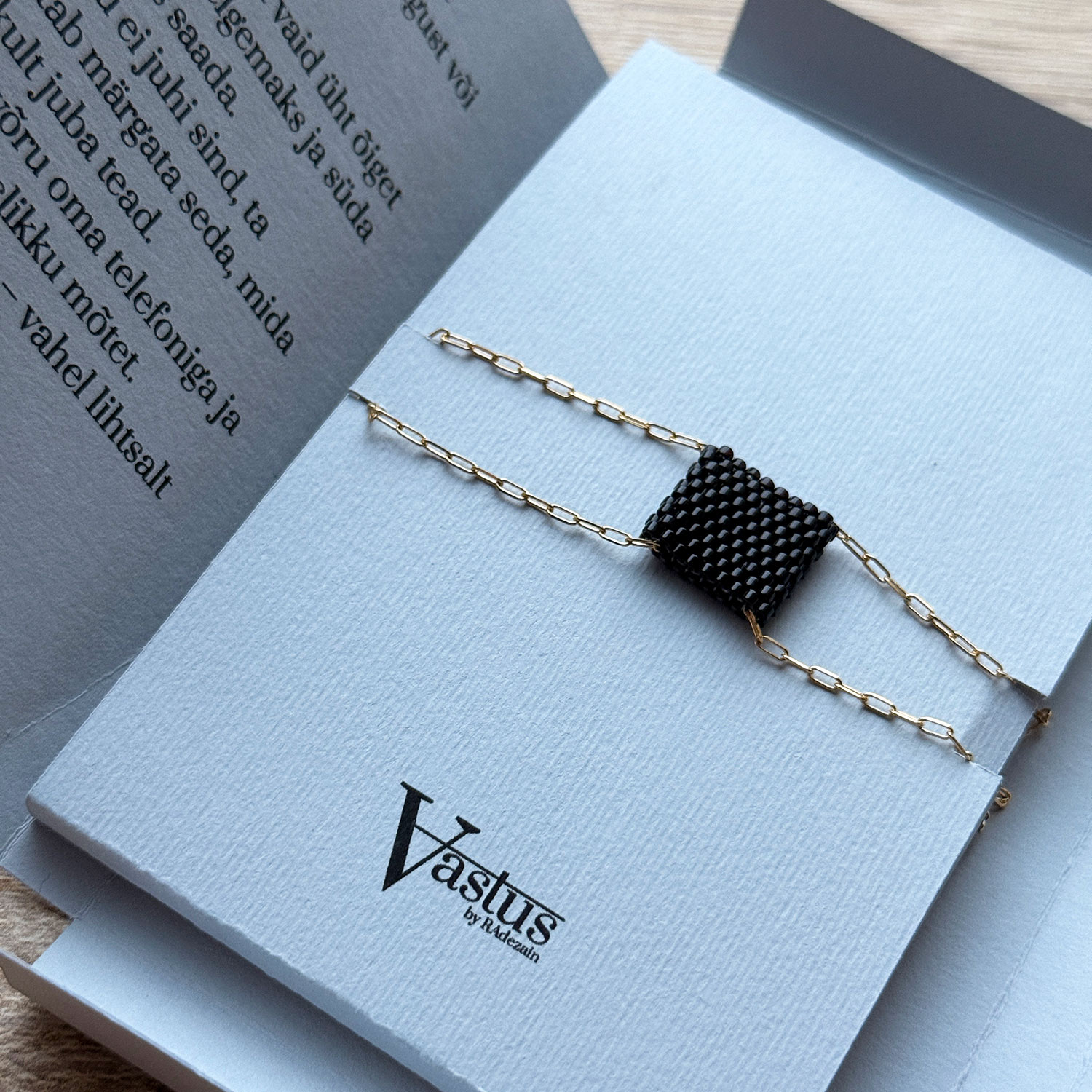 Vastus käevõru kuldse ketiga - Image 4